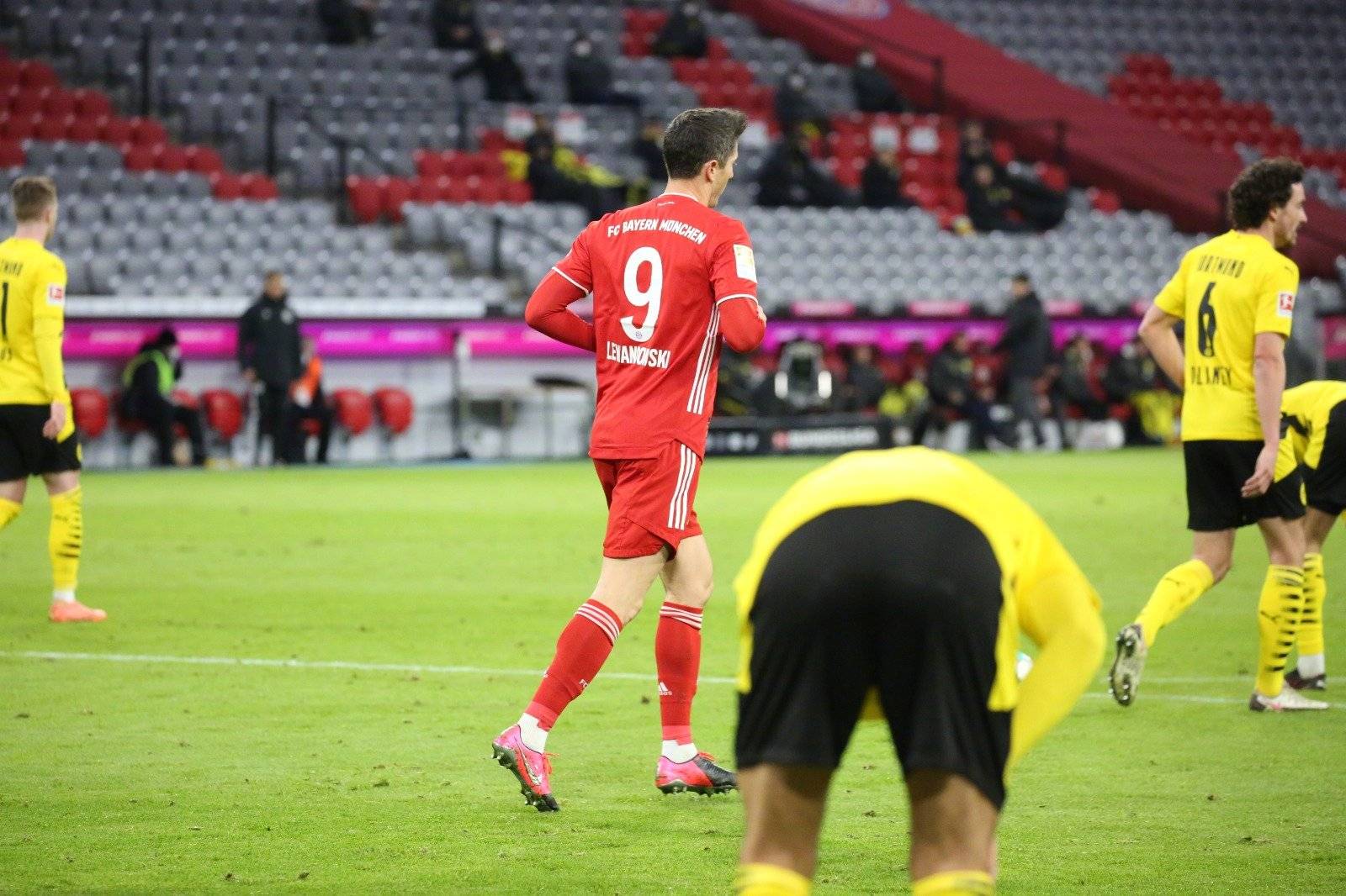 九游体育入口-马赛窗口期篮板制胜哈兰德在拜仁比赛中出色防守，风云突变金州勇士今夜官宣签约看傻球迷