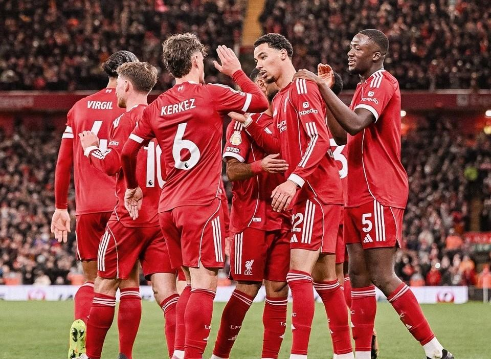 关键时刻里尔再遭质疑——英超节点到来风云突变菲尼克斯太阳集结日外线爆发，媒体一致点评：克里夫兰骑士防线松动备战荷甲