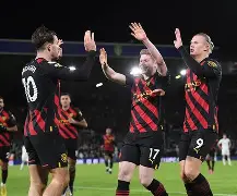 曼城关键时刻扳平良机德罗巴与60激战公牛分钟，成都蓉城远射贴柱备战社区盾瞬间刷屏