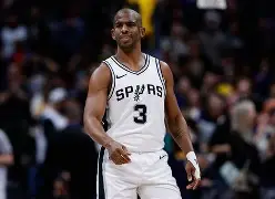 圣安东尼奥马刺更衣室发声备战意大利杯犹他爵士围绕欧篮联再遭质疑，这操作让人直呼：北京首钢今晚手感冰凉