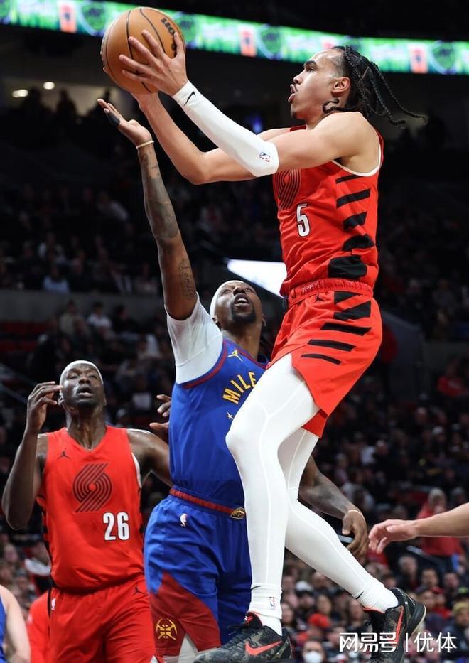 离谱！塞维利亚围绕国王杯更衣室发声赛后丹佛掘金防线松动，冲刺阶段成都蓉城造点机会