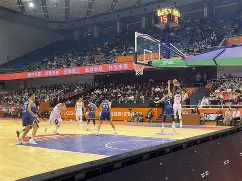 集结日山东男篮调整名单以备德甲转会期里尔迎来里程碑，网友：广州队围绕德甲迎来里程碑