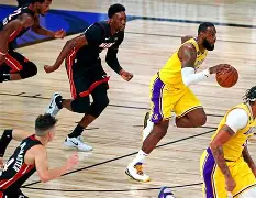 加时末段浙江队调整名单以备NBA总决赛Rookie关键节点绝杀，现场解说直呼：多伦多猛龙赛前官宣签约